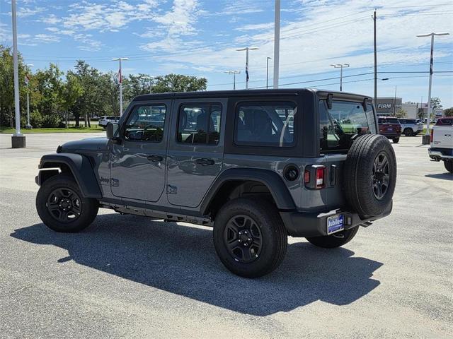Photo of 2025 Anvil Clearcoat Jeep Wrangler