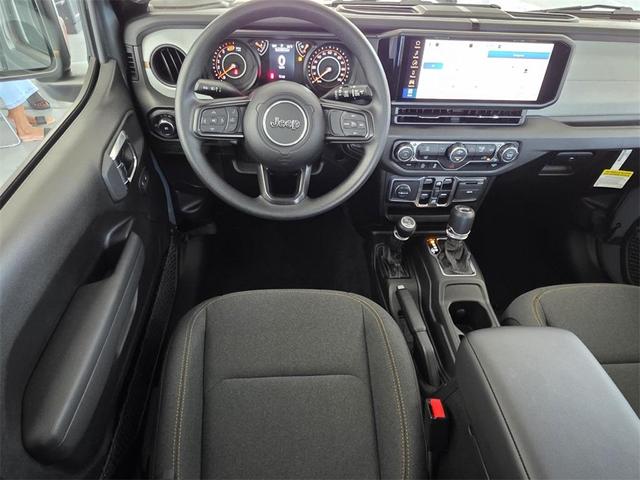 Photo of 2025 Anvil Clearcoat Jeep Wrangler