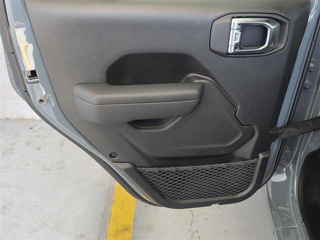Photo of 2025 Anvil Clearcoat Jeep Wrangler