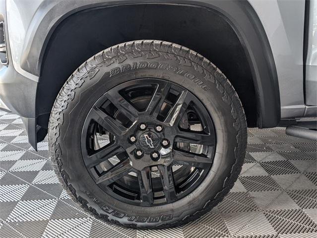 Photo of 2024 Sterling Gray Metallic Chevrolet Colorado