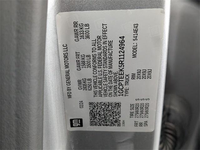 Photo of 2024 Sterling Gray Metallic Chevrolet Colorado
