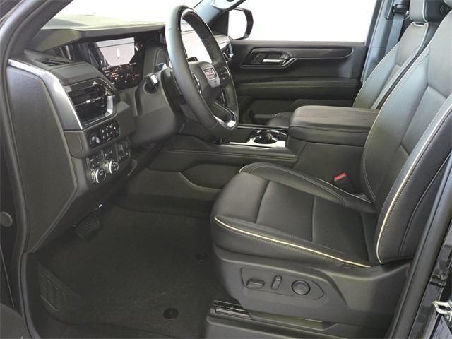 Photo of 2025 Onyx Black GMC Yukon XL