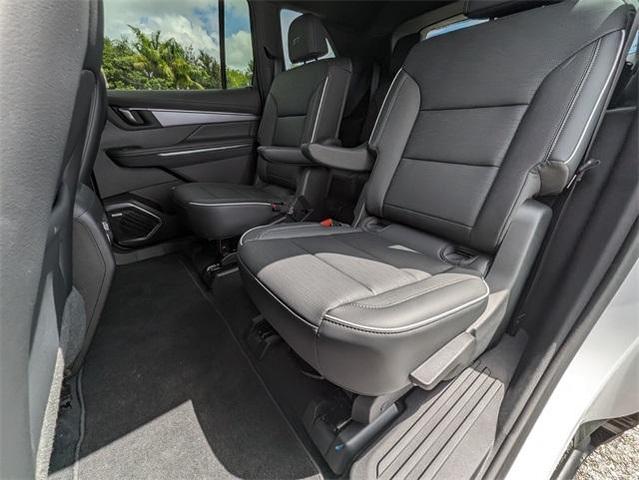 Photo of 2025 White Frost Tri-Coat Buick Enclave