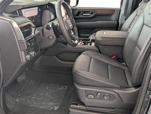 Photo of 2025 Onyx Black GMC Yukon