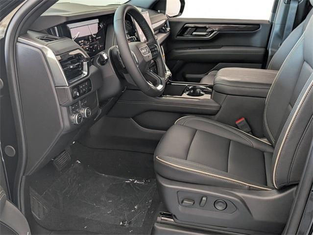 Photo of 2025 Onyx Black GMC Yukon