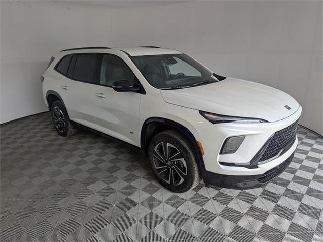 Photo of 2025 White Frost Tri-Coat Buick Enclave