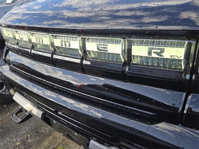 Photo of 2025 Black GMC HUMMER EV SUV