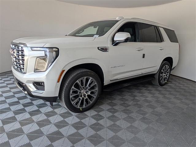 Photo of 2025 White Frost Tri-Coat GMC Yukon