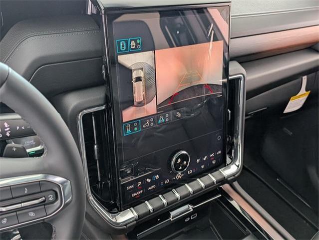 Photo of 2025 White Frost Tri-Coat GMC Yukon