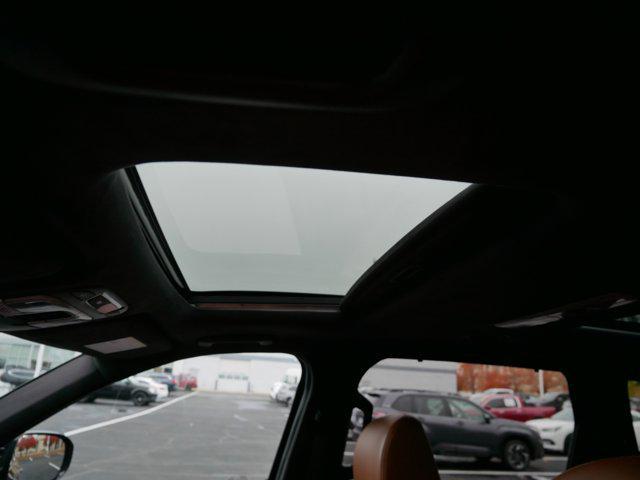 Photo of 2024 Ebony Black Kia Telluride