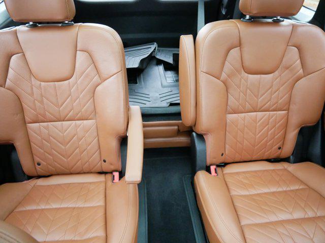 Photo of 2024 Ebony Black Kia Telluride