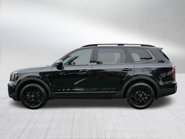 Photo of 2024 Ebony Black Kia Telluride