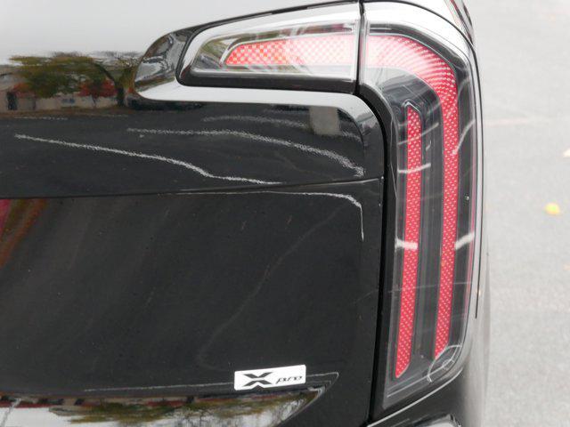 Photo of 2024 Ebony Black Kia Telluride