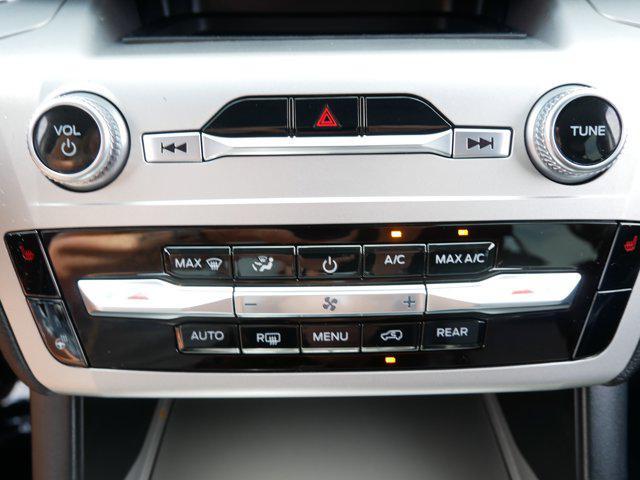 Photo of 2022 Star White Metallic Tri-Coat Ford Explorer