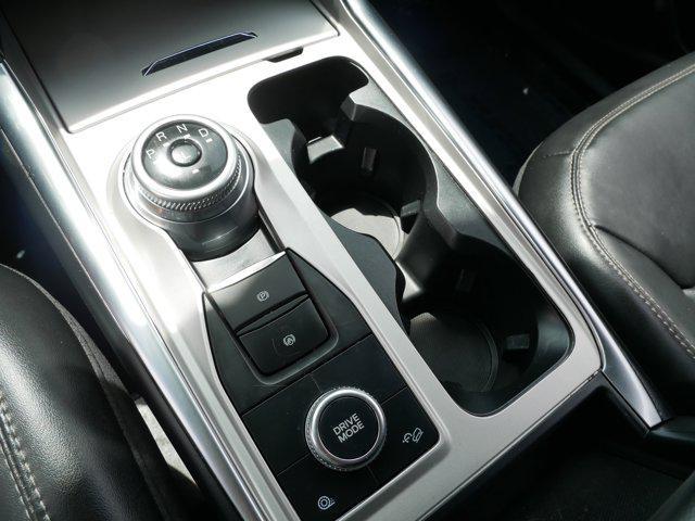 Photo of 2022 Star White Metallic Tri-Coat Ford Explorer