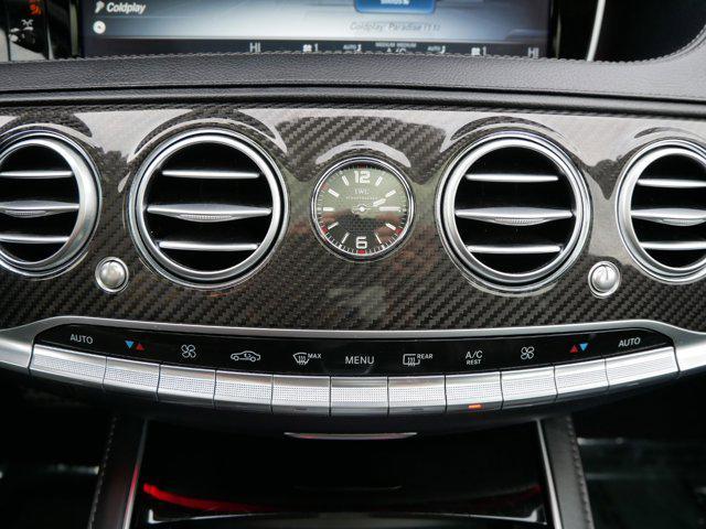Photo of 2017 designo Magno Cashmere White (Matte Finish) Mercedes-Benz AMG S 63