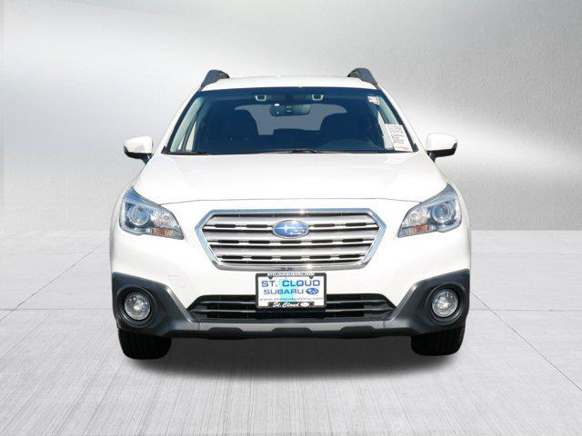 Photo of 2017 Crystal White Pearl Subaru Outback