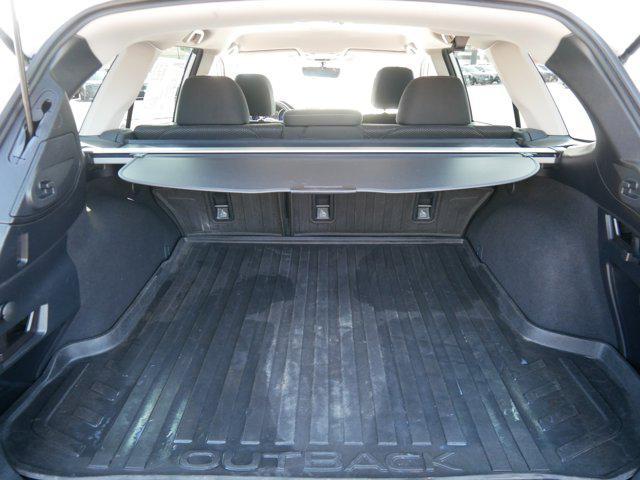 Photo of 2017 Crystal White Pearl Subaru Outback