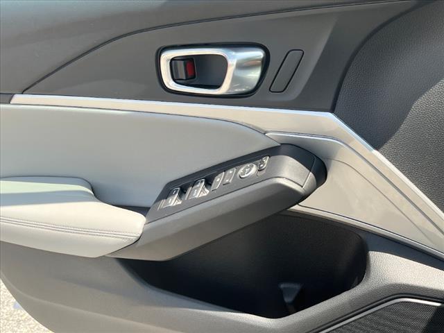 Photo of 2025 Platinum White Pearl Acura Integra