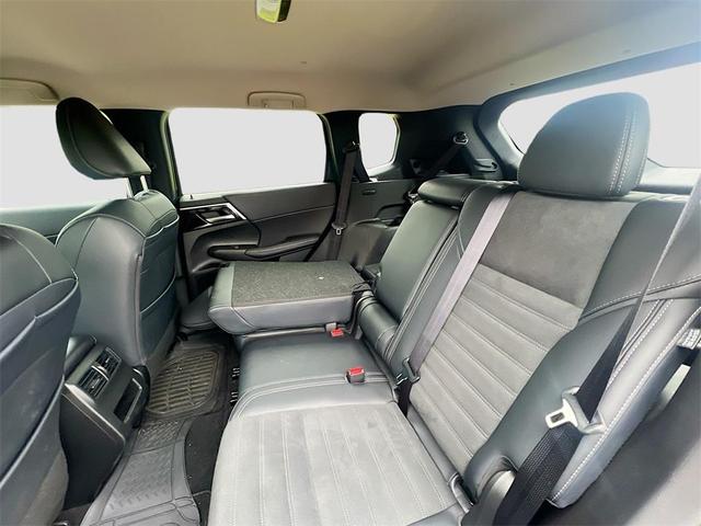 Photo of 2024 Black Diamond Mitsubishi Outlander