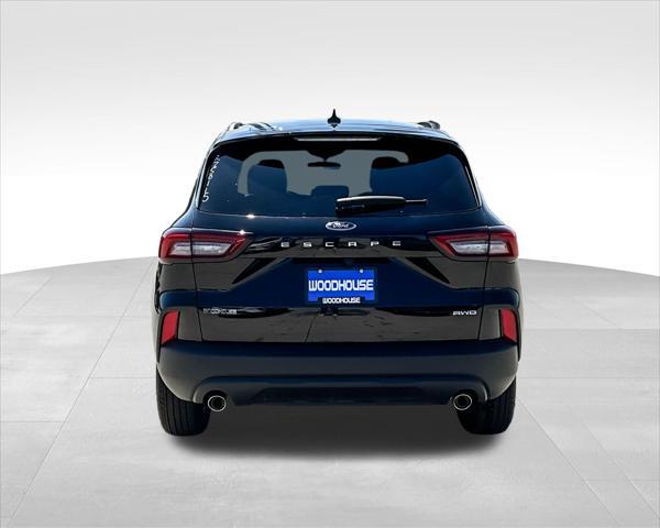 Photo of 2025 Agate Black Metallic Ford Escape