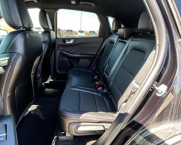 Photo of 2025 Agate Black Metallic Ford Escape