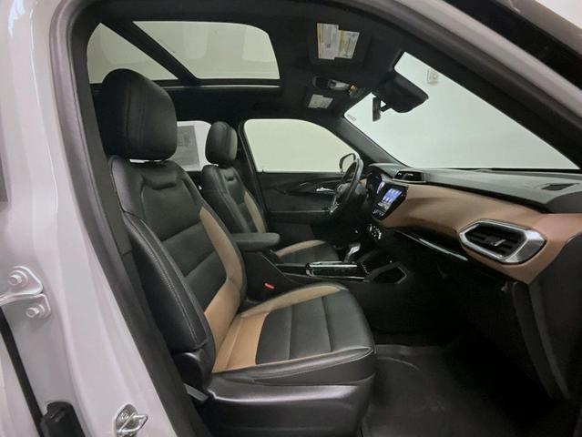 Photo of 2021 Summit White Chevrolet Trailblazer