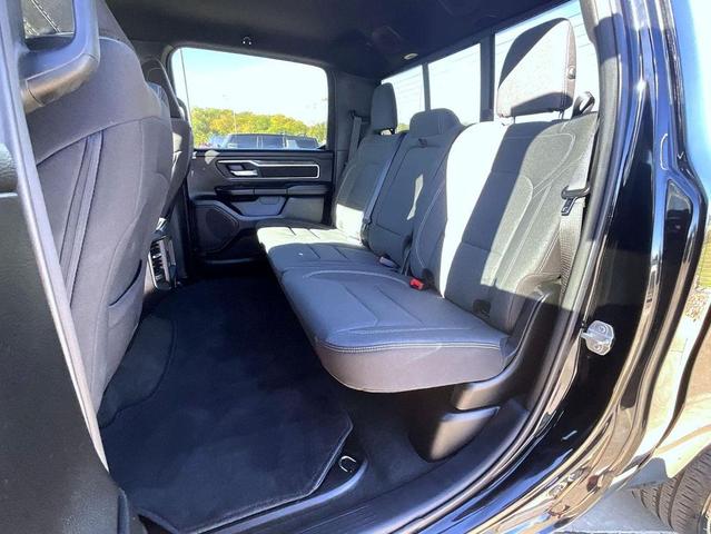 Photo of 2024 Diamond Black Crystal Pearlcoat RAM 1500