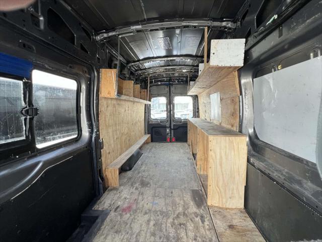 Photo of 2015 Lunar Sky Metallic Ford Transit-350