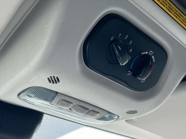 Photo of 2017 Oxford White Ford Transit-350