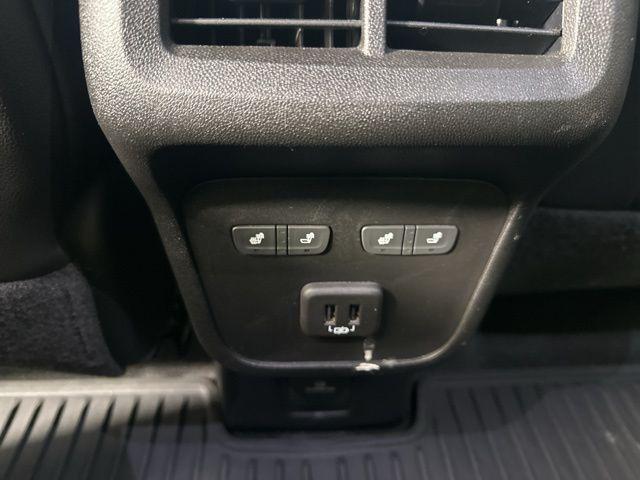 Photo of 2022 Iron Gray Metallic Chevrolet Equinox