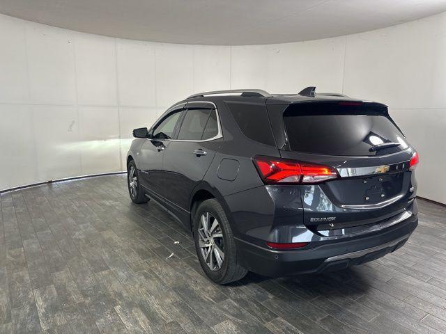 Photo of 2022 Iron Gray Metallic Chevrolet Equinox