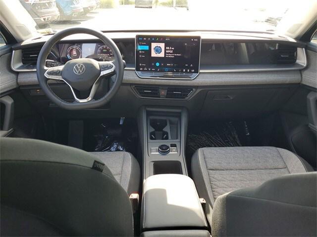 Photo of 2025 Platinum Gray Volkswagen Tiguan
