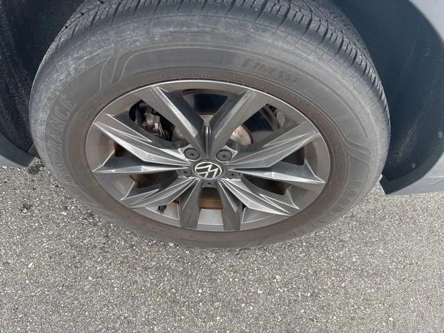 Photo of 2022 Pure White Volkswagen Tiguan