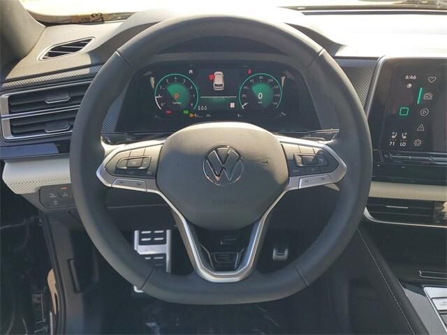 Photo of 2025 Deep Black Pearl Volkswagen Atlas Cross Sport