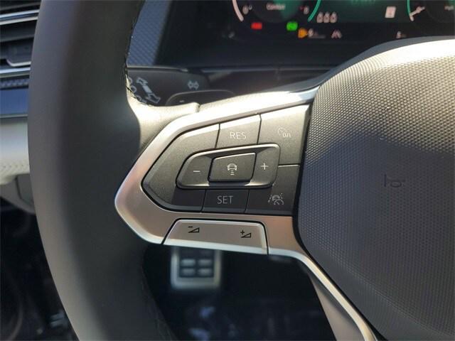 Photo of 2025 Deep Black Pearl Volkswagen Atlas Cross Sport