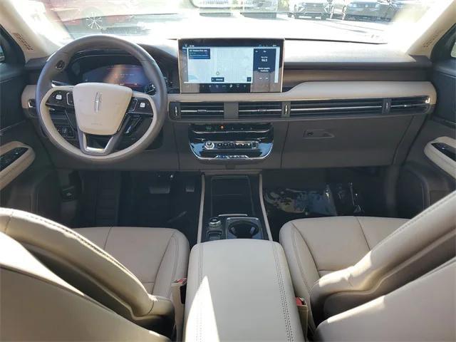 Photo of 2024 Pearl Metallic Lincoln Corsair