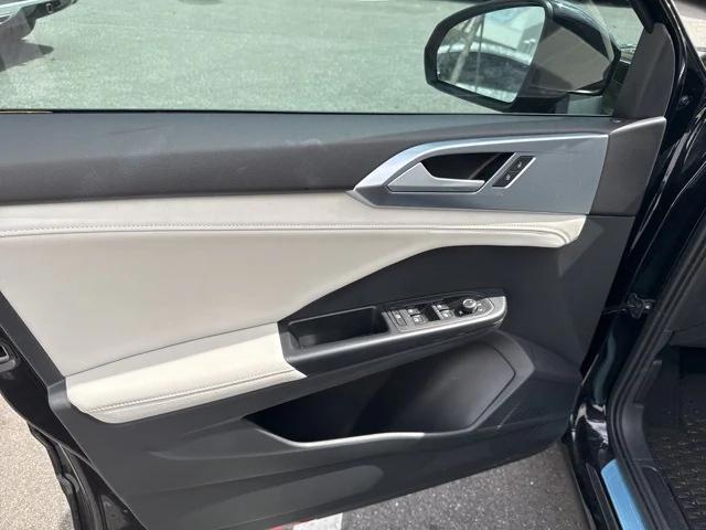 Photo of 2025 Deep Black Volkswagen Taos