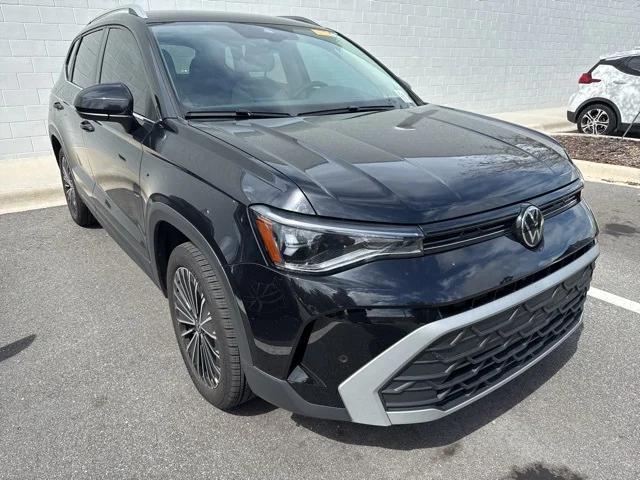 Photo of 2025 Deep Black Volkswagen Taos