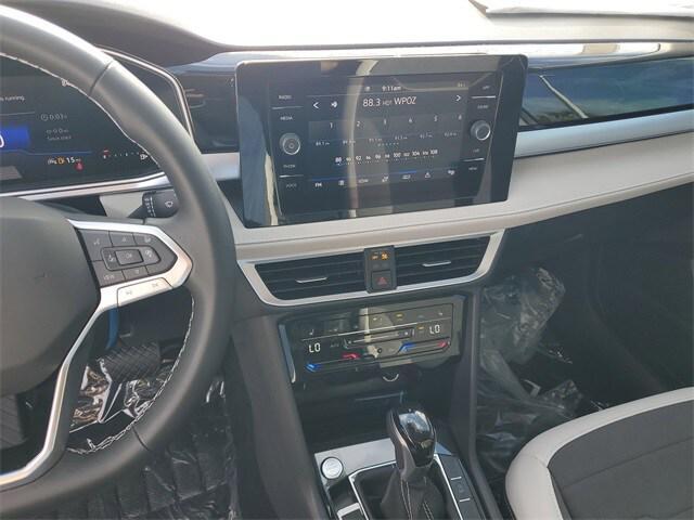 Photo of 2025 Gray Volkswagen Taos