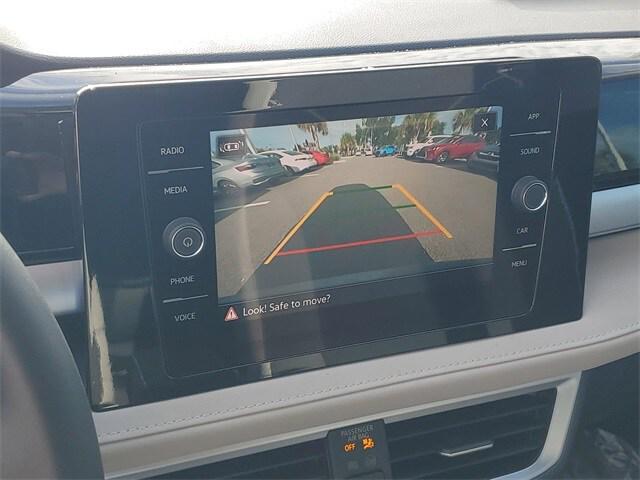 Photo of 2025 Gray Volkswagen Taos