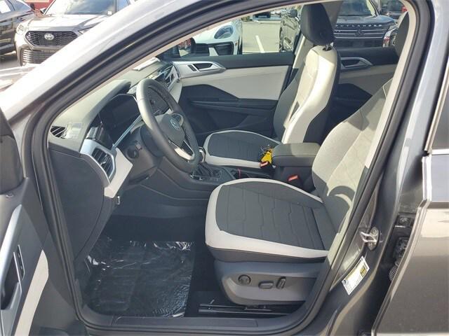 Photo of 2025 Gray Volkswagen Taos