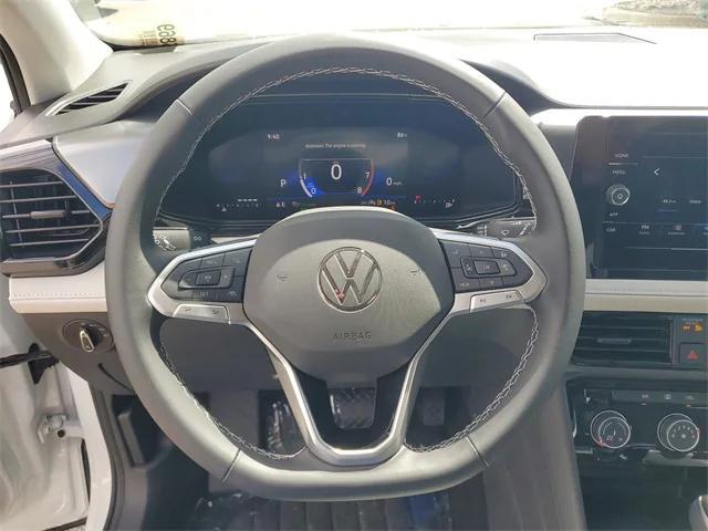 Photo of 2025 Pure White Volkswagen Taos