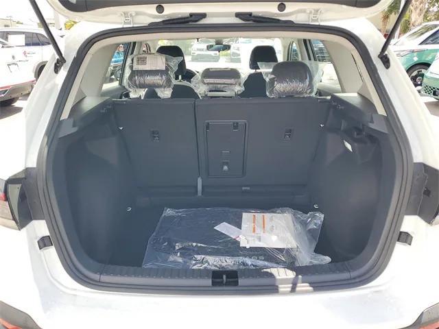 Photo of 2025 Pure White Volkswagen Taos