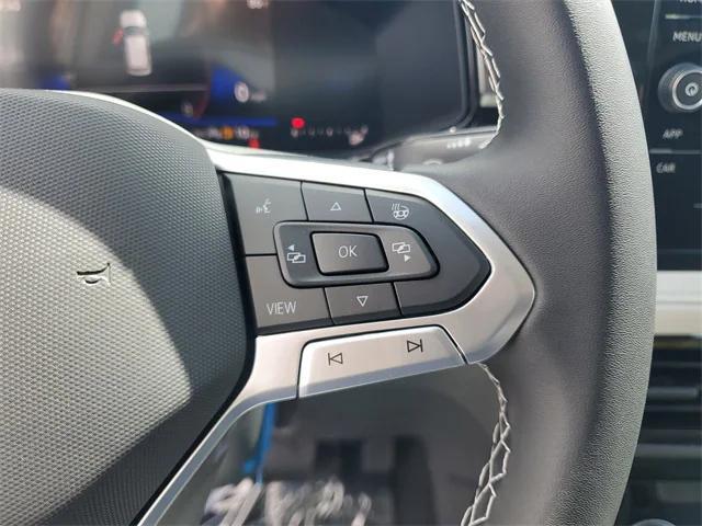 Photo of 2025 Pure White Volkswagen Taos
