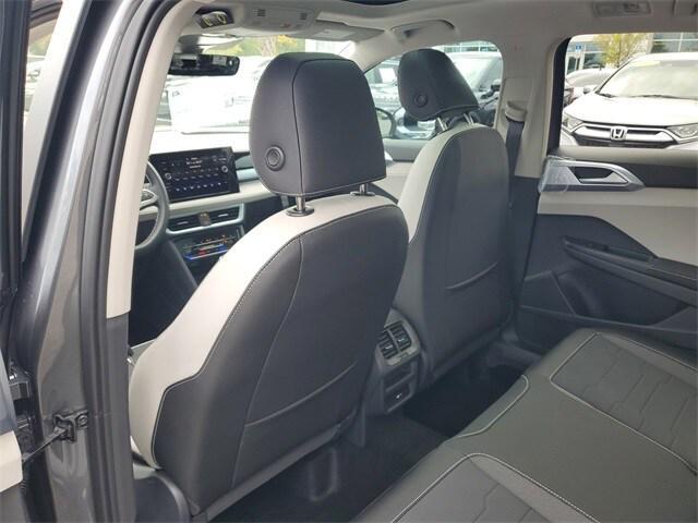 Photo of 2025 Gray Volkswagen Taos