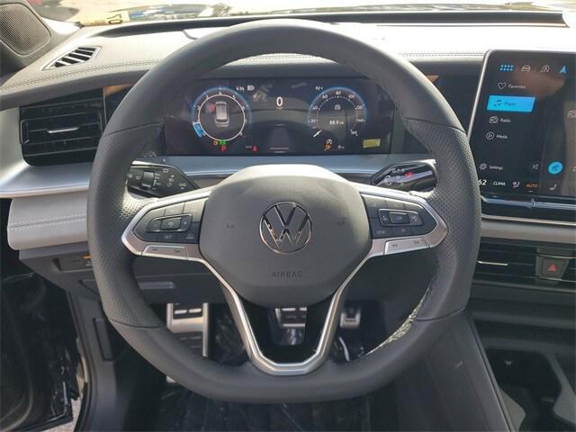Photo of 2025 Deep Black Pearl Volkswagen Tiguan