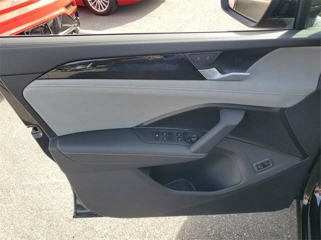 Photo of 2025 Deep Black Pearl Volkswagen Tiguan