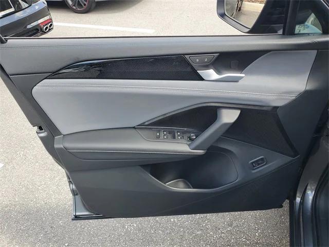 Photo of 2025 Platinum Gray Volkswagen Tiguan