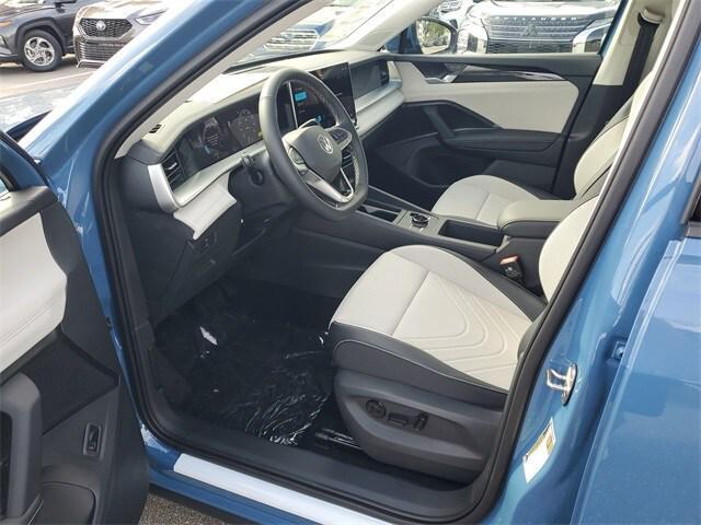 Photo of 2025 Monterey Blue Pearl Volkswagen Tiguan